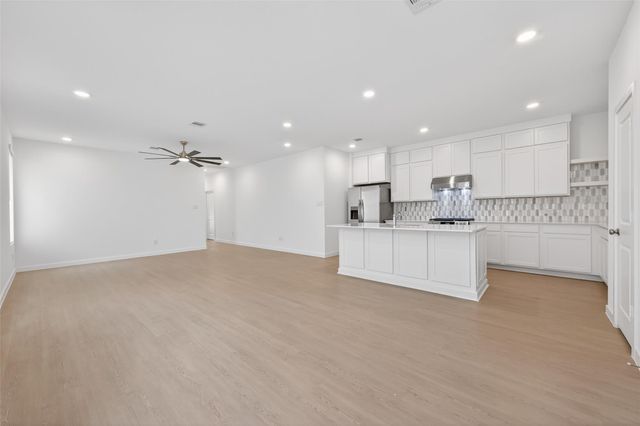 13071 Pine Trace Street, Montgomery, TX 77316