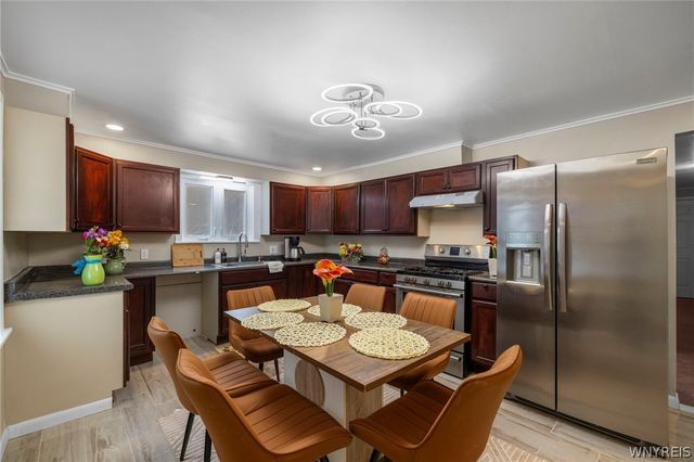 5869 Broadway Street, Lancaster, NY 14086