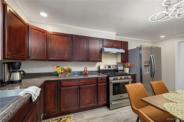 5869 Broadway Street, Lancaster, NY 14086