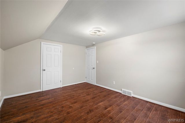 5869 Broadway Street, Lancaster, NY 14086