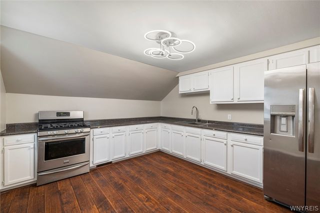 5869 Broadway Street, Lancaster, NY 14086