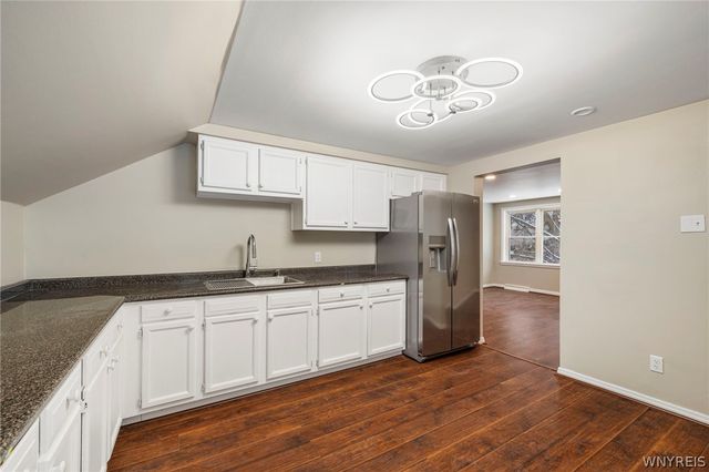 5869 Broadway Street, Lancaster, NY 14086