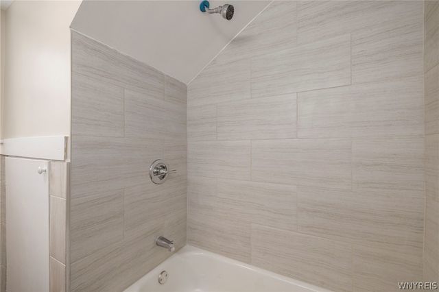 5869 Broadway Street, Lancaster, NY 14086