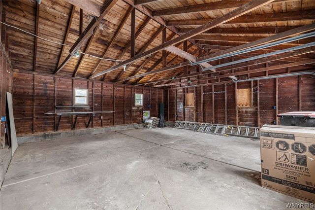 5869 Broadway Street, Lancaster, NY 14086