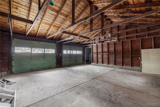 5869 Broadway Street, Lancaster, NY 14086