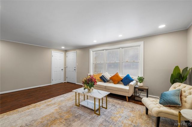 5869 Broadway Street, Lancaster, NY 14086