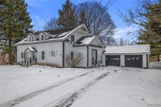 5869 Broadway Street, Lancaster, NY 14086