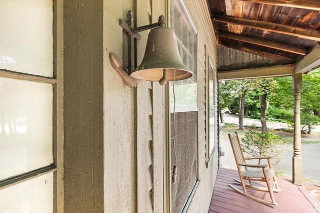 10 Poquanticut Ave, Easton, MA 02334