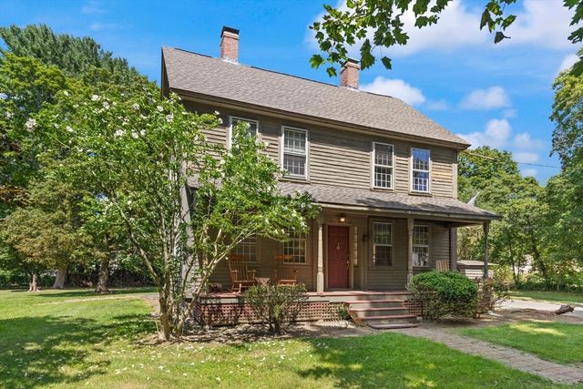 10 Poquanticut Ave, Easton, MA 02334