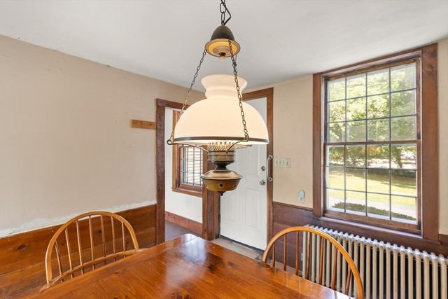 10 Poquanticut Ave, Easton, MA 02334