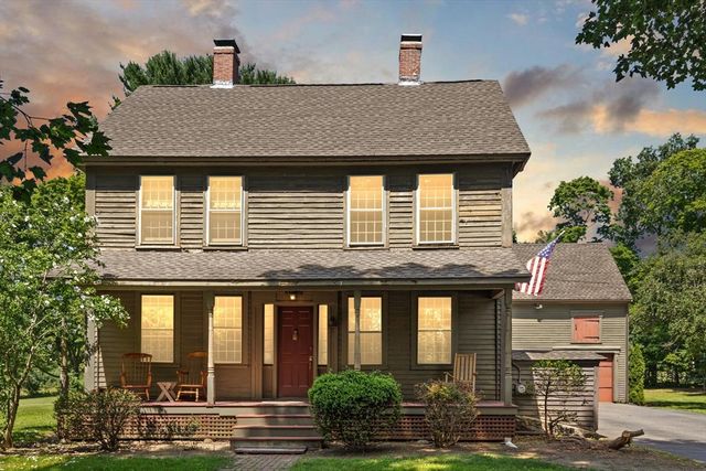 10 Poquanticut Ave, Easton, MA 02334