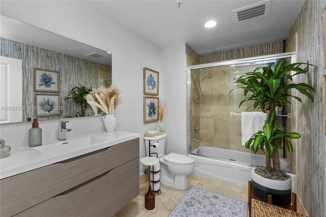 10 Aragon Ave 1106, Coral Gables, FL 33134
