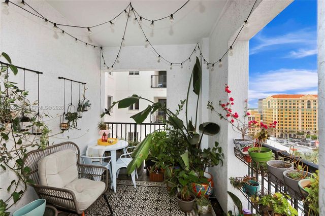 10 Aragon Ave 1106, Coral Gables, FL 33134