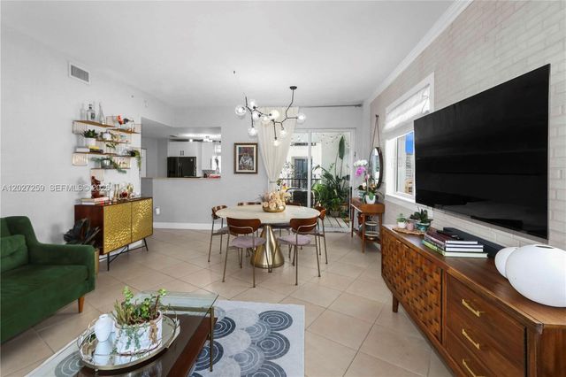 10 Aragon Ave 1106, Coral Gables, FL 33134