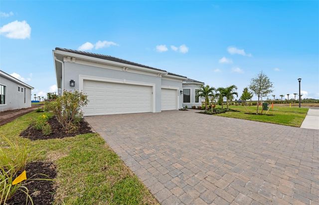 4806 EMPIRE LANDING RUN, Lakewood Ranch, FL 34211