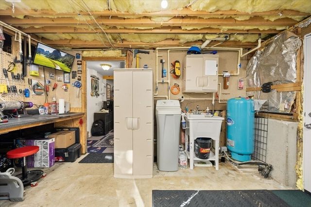 359 Plain St, Brockton, MA 02302