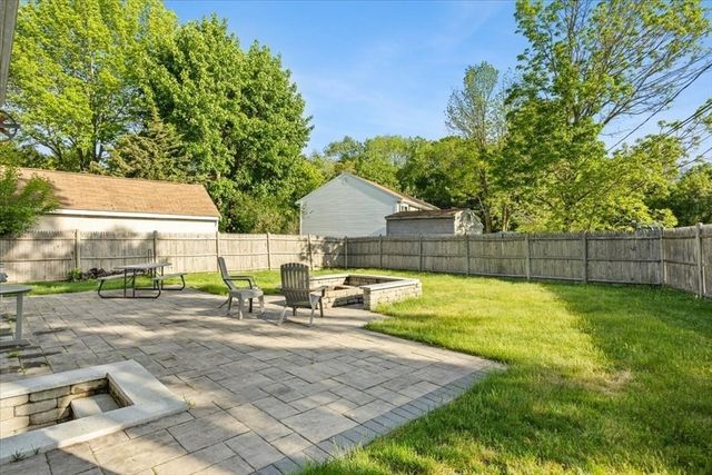 359 Plain St, Brockton, MA 02302