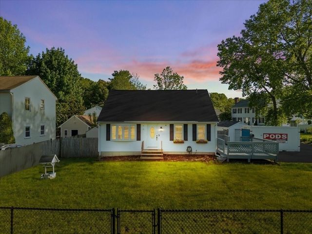 359 Plain St, Brockton, MA 02302