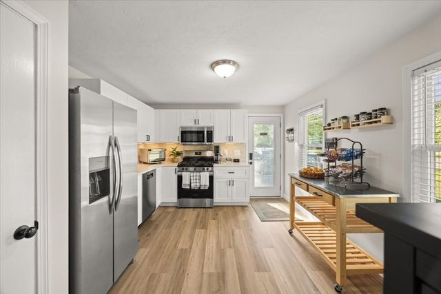 359 Plain St, Brockton, MA 02302