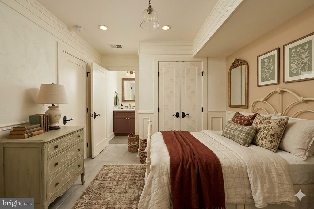 Image 11 of property listing at 1626 NE K ST NE #A, Washington, DC 20002