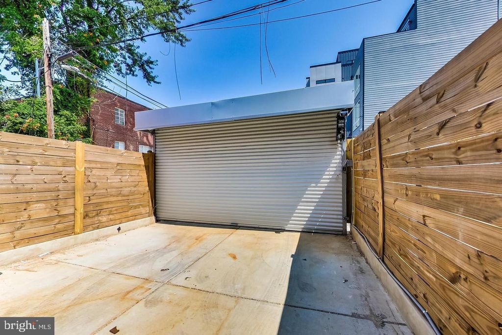 Image 19 of property listing at 1626 NE K ST NE #A, Washington, DC 20002