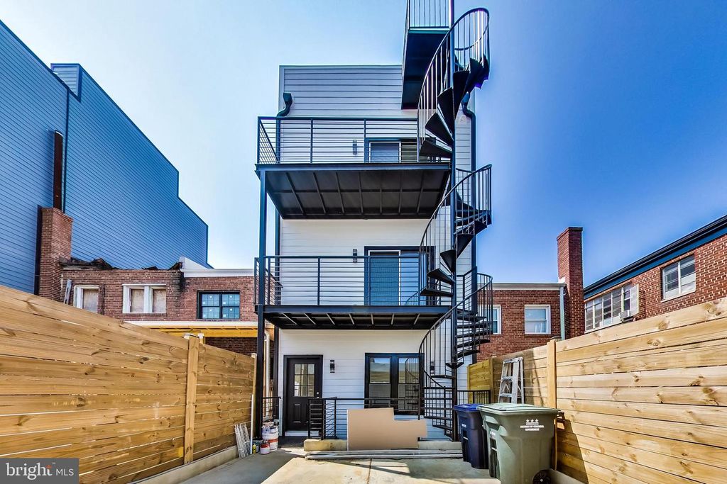 Image 20 of property listing at 1626 NE K ST NE #A, Washington, DC 20002