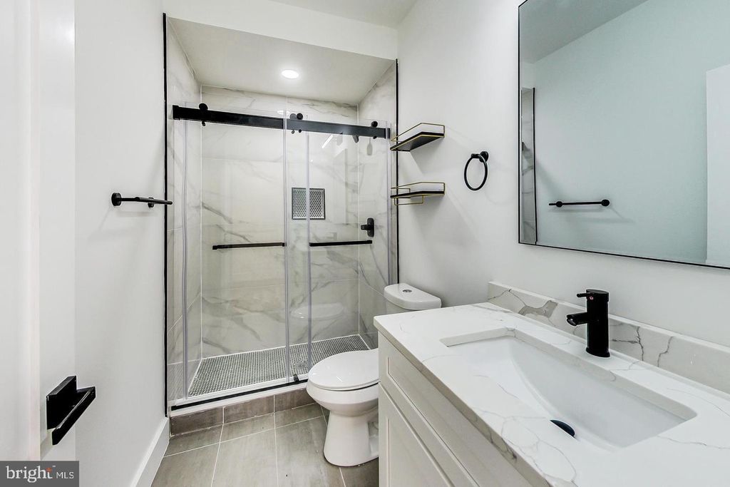 Image 6 of property listing at 1626 NE K ST NE #A, Washington, DC 20002