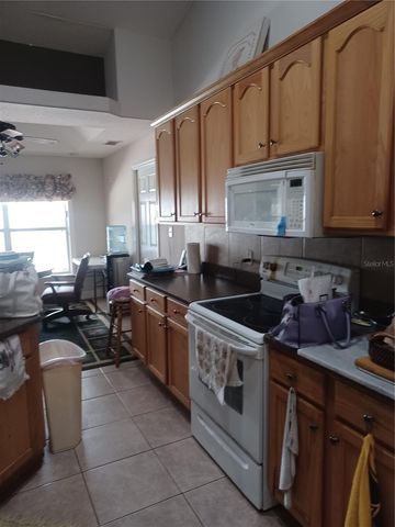 10 ROCKEFELLER DRIVE, Palm Coast, FL 32164
