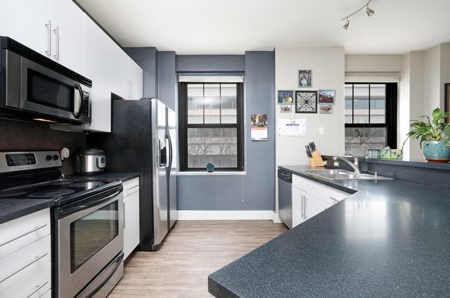 400 Walnut Street 304, Des Moines, IA 50309