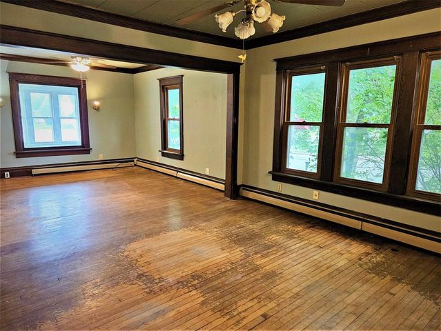 802 CEAPE AVENUE, Oshkosh, WI 54901