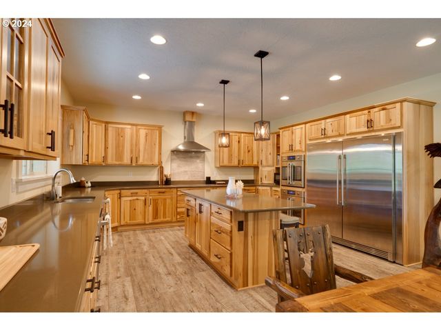 36 LONESOME PINES Dr, Trout Lake, WA 98650