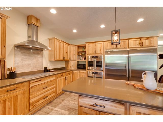 36 LONESOME PINES Dr, Trout Lake, WA 98650