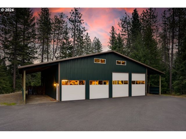 36 LONESOME PINES Dr, Trout Lake, WA 98650