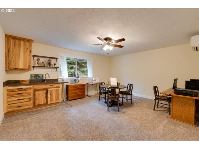 36 LONESOME PINES Dr, Trout Lake, WA 98650