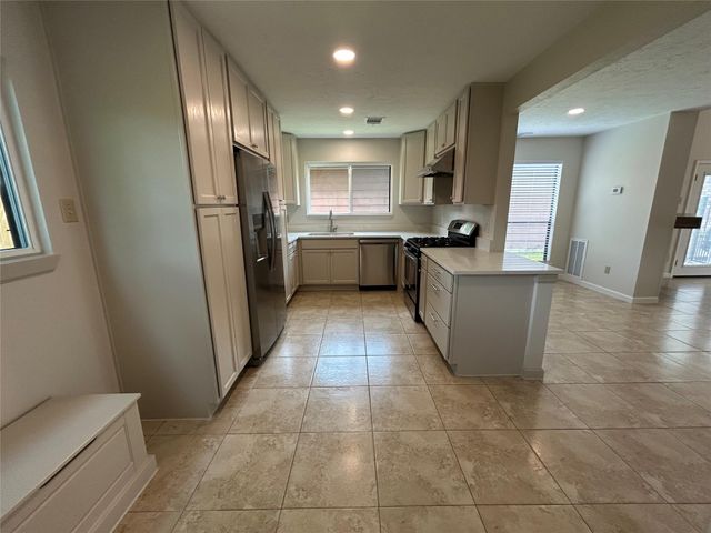 7761 High Village Drive, Houston, TX 77095