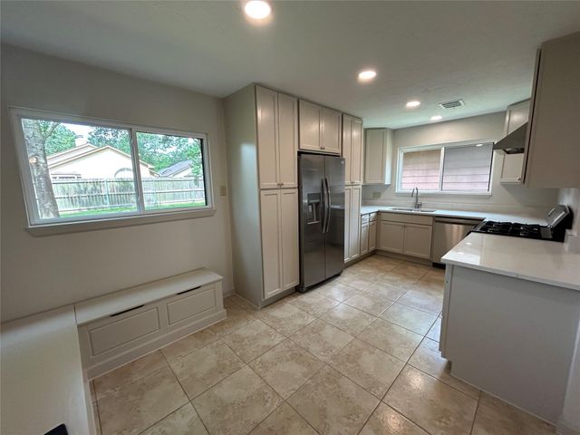 7761 High Village Drive, Houston, TX 77095