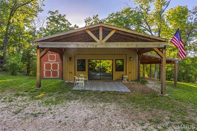 145 Eagle Ridge Lane, Winfield, MO 63389