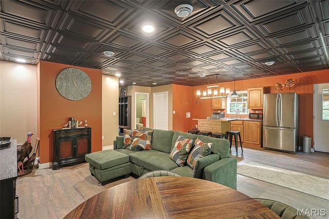 145 Eagle Ridge Lane, Winfield, MO 63389