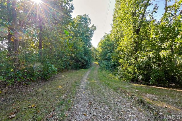 145 Eagle Ridge Lane, Winfield, MO 63389
