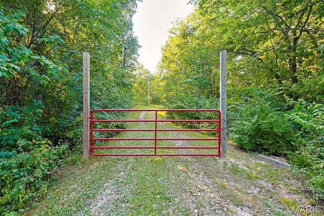 145 Eagle Ridge Lane, Winfield, MO 63389
