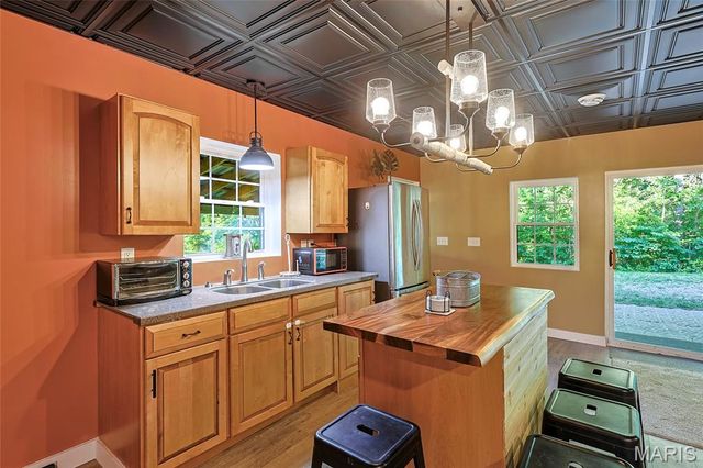 145 Eagle Ridge Lane, Winfield, MO 63389