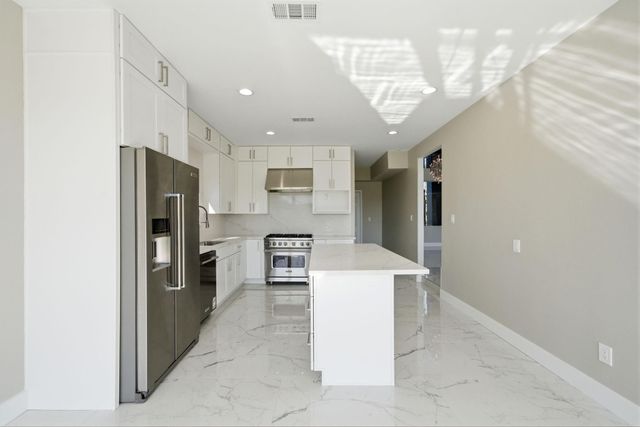 703 Montclair Boulevard, Sugar Land, TX 77478