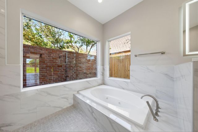 703 Montclair Boulevard, Sugar Land, TX 77478