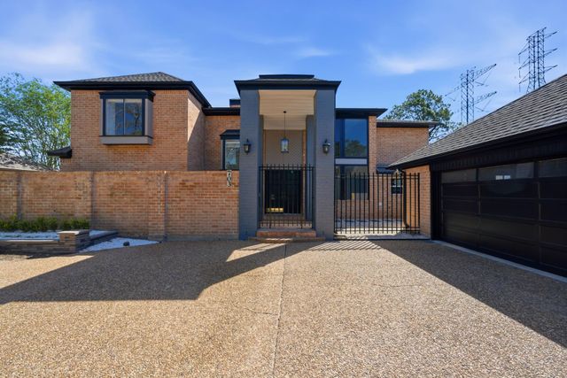 703 Montclair Boulevard, Sugar Land, TX 77478