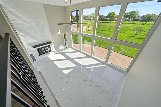 703 Montclair Boulevard, Sugar Land, TX 77478