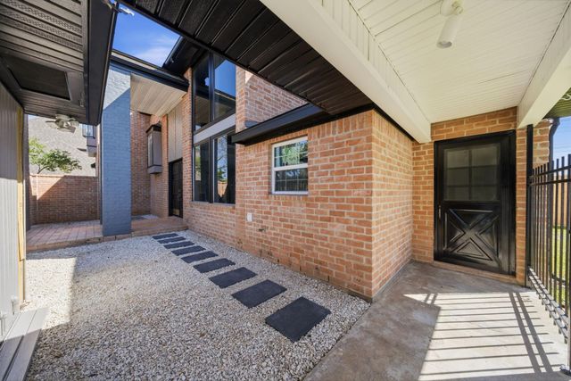 703 Montclair Boulevard, Sugar Land, TX 77478