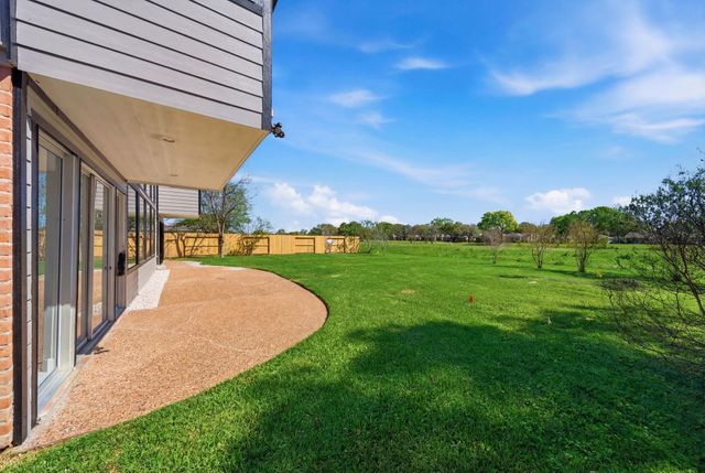 703 Montclair Boulevard, Sugar Land, TX 77478