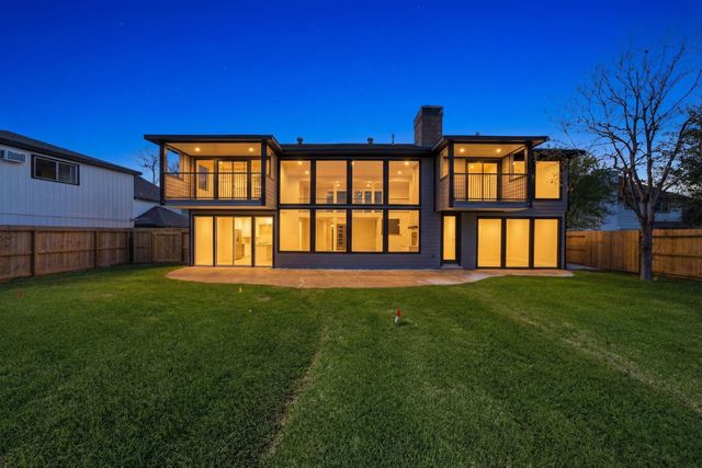 703 Montclair Boulevard, Sugar Land, TX 77478