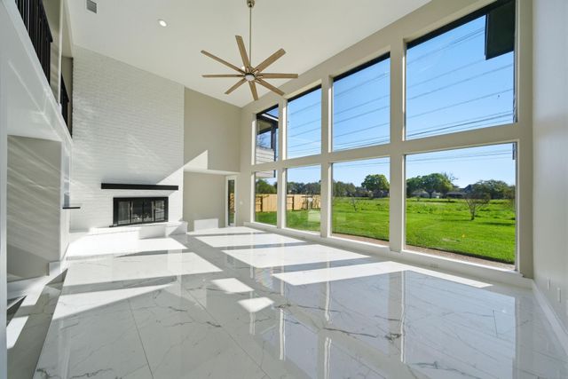 703 Montclair Boulevard, Sugar Land, TX 77478