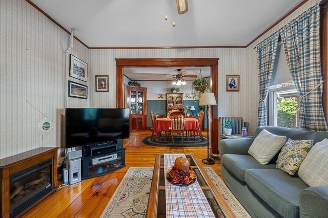 22 Anderson Ave, Worcester, MA 01604